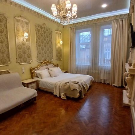 Квартира Возле Оперы Lviv Dış mekan fotoğraf