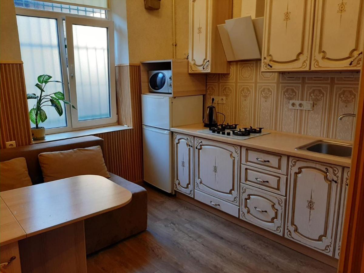 Квартира Возле Оперы Lviv Dış mekan fotoğraf