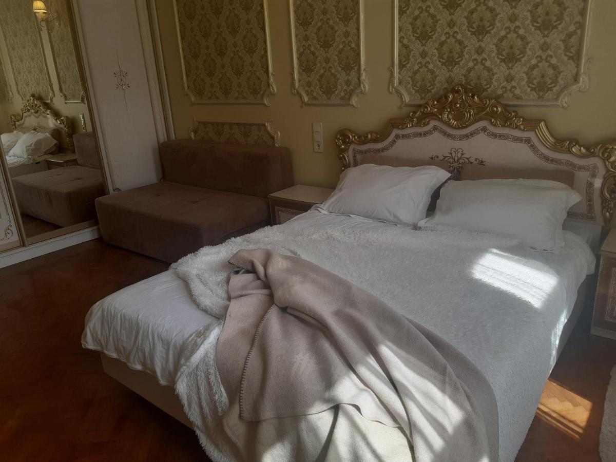 Квартира Возле Оперы Lviv Dış mekan fotoğraf